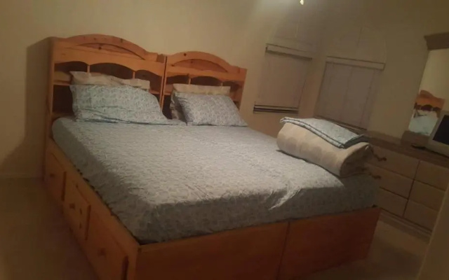 photo 2 of Cynnies Home