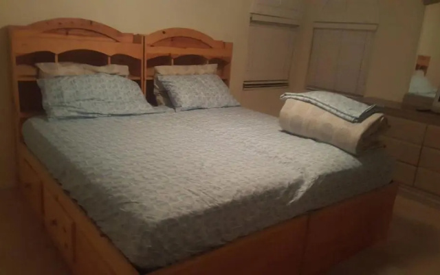 photo 3 of Cynnies Home
