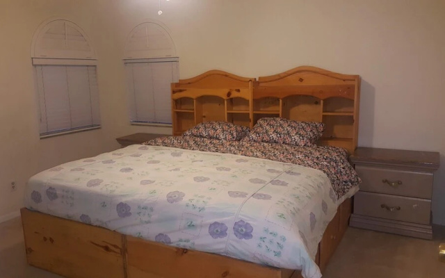 photo 4 of Cynnies Home