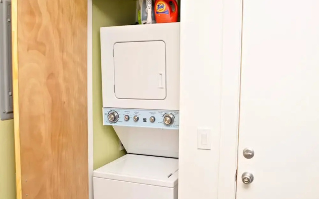 photo 5 of D016 1 Bedroom Apartment By Senstay
