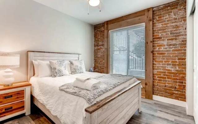 photo 3 of D030 2 Bedroom Apartment By Senstay