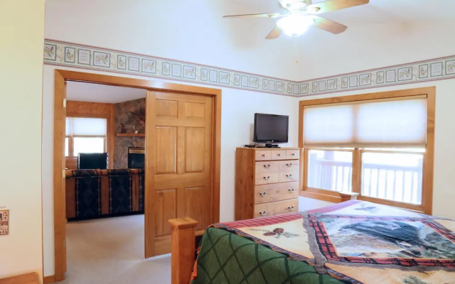photo 2 of Black Canyon Inn Unit D6