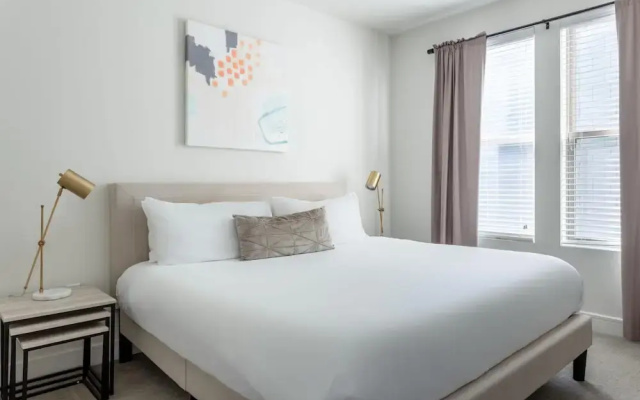 photo 2 of Dallas Executive 1BD 1BA Apartment