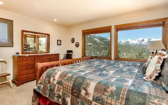 photo 3 of Dances With Wolves Vacation At Windcliff 3 Bedroom Home by RedAwning