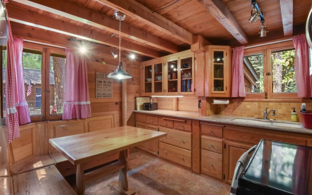 photo 3 of Dancing Cubs Camp - Hot Tub 2 Bedroom Cabin by Redawning
