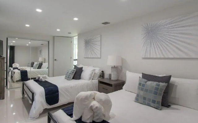 photo 5 of Dania Beach Beauty 3BR with Hot Tub