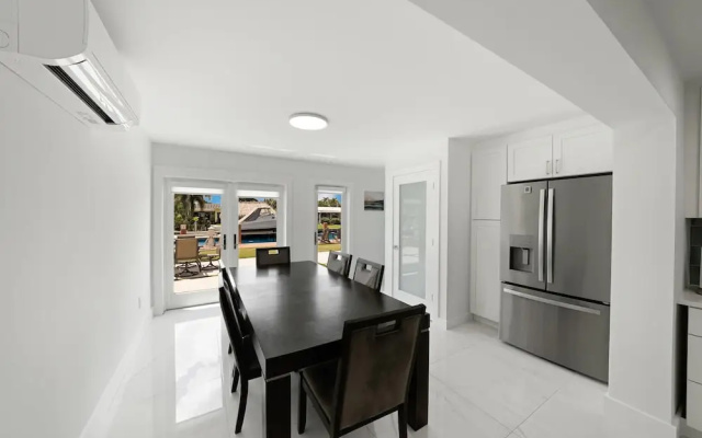 photo 3 of Dania Beach Unit 1 in Dania Beach