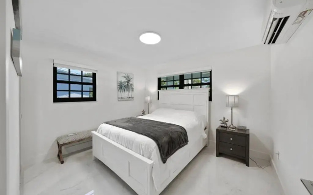 photo 3 of Dania Beach Unit 2 in Dania Beach