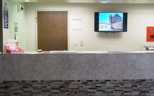 photo 2 of Days Hotel By Wyndham Danville Conference Center