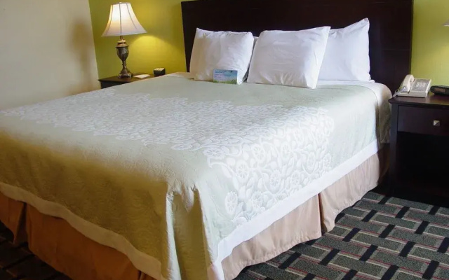 photo 4 of Days Hotel By Wyndham Danville Conference Center