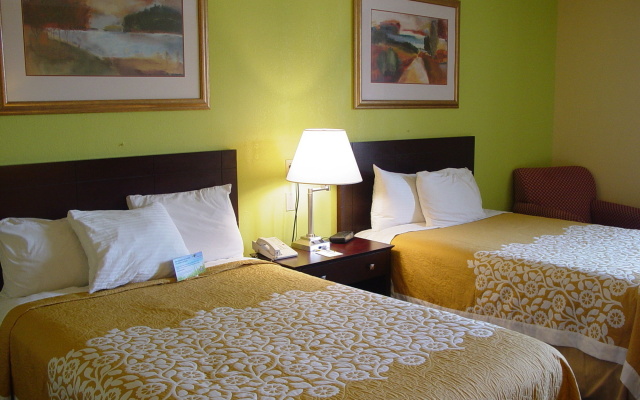 photo 3 of Days Hotel & Conference Center by Wyndham Danville