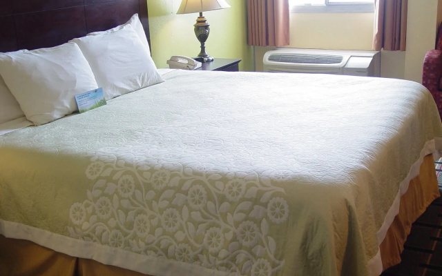 photo 4 of Days Hotel & Conference Center by Wyndham Danville