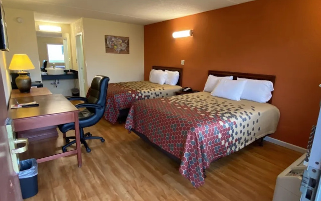photo 2 of Danville Inn And Convention Center
