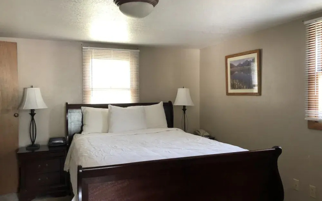 photo 4 of Dao House