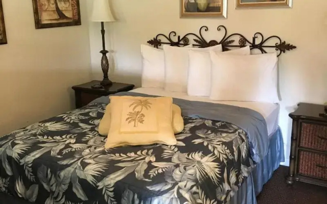 photo 3 of Davis House Inn