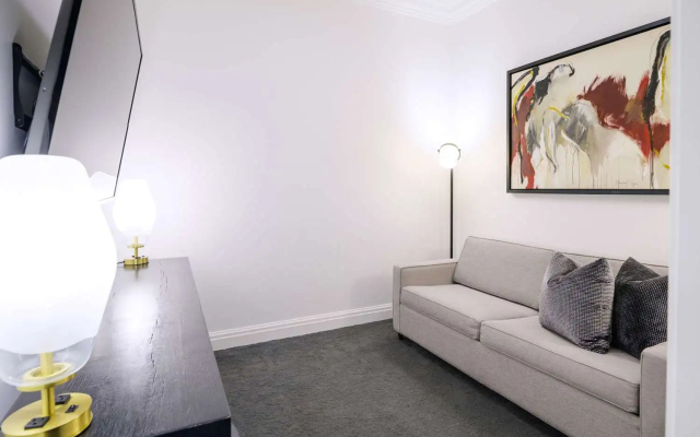 photo 4 of Daxton Hotel Birmingham, Curio Collection by Hilton