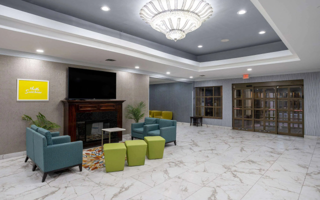 photo 2 of Days Hotel by Wyndham North Bergen NYC Area