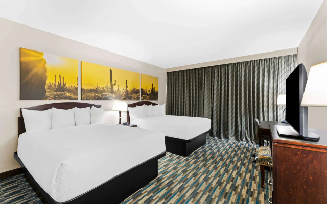 photo 5 of Days Inn & Suites by Wyndham Mesa Near Phoenix