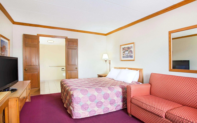 photo 4 of Days Inn by Wyndham Auburn