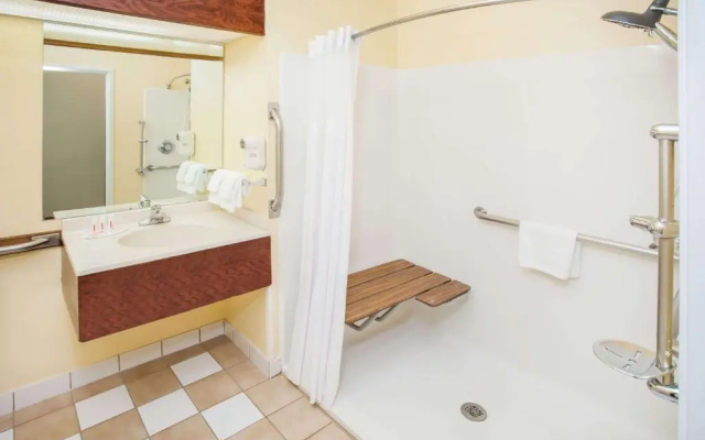 photo 5 of Halsted Inn and Suites Harvey - Chicago Southland