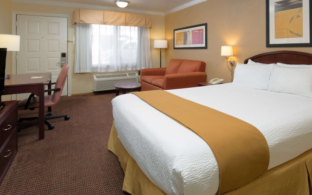 photo 5 of Days Inn by Wyndham Pinole Berkeley
