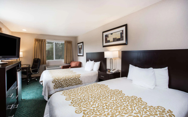 photo 4 of Days Inn by Wyndham Seattle Aurora