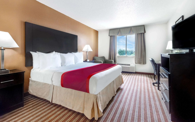 photo 5 of Days Inn & Suites by Wyndham Dallas