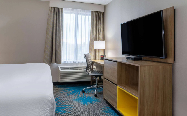 photo 5 of Days Inn & Suites by Wyndham Denver International Airport