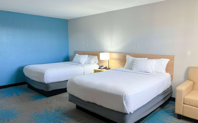 photo 3 of Days Inn & Suites by Wyndham Santa Rosa