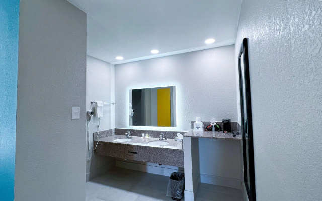 photo 5 of Days Inn & Suites by Wyndham Santa Rosa