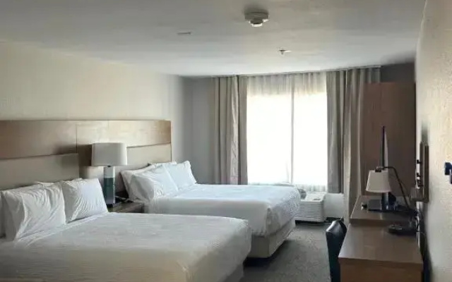 photo 3 of Garner Hotel Phoenix Northwest – Surprise by IHG
