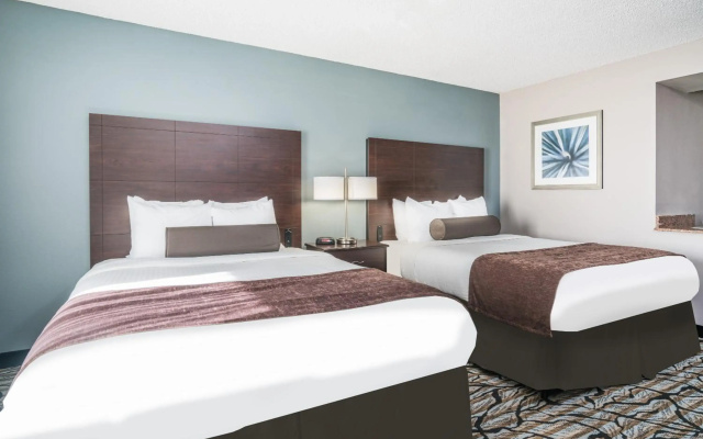 photo 5 of Days Inn & Suites by Wyndham Wausau