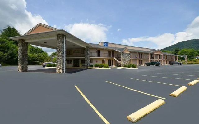 photo 5 of Days Inn