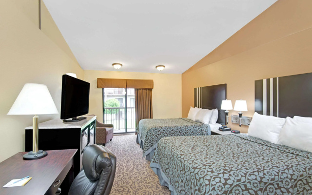 photo 3 of Days Inn by Wyndham Washington Pennsylvania
