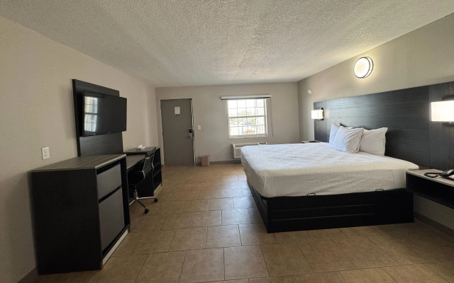 photo 2 of Travelodge by Wyndham Venice