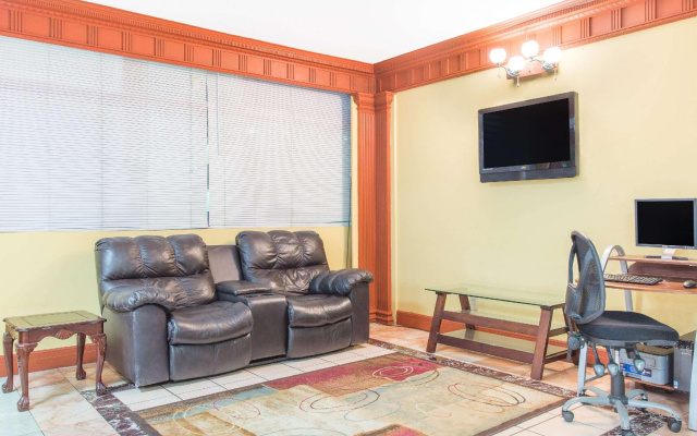 photo 4 of Days Inn by Wyndham Albany
