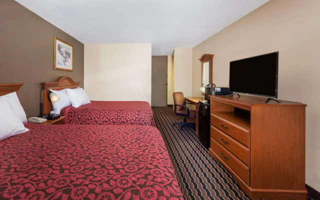 photo 3 of Days Inn by Wyndham Albion