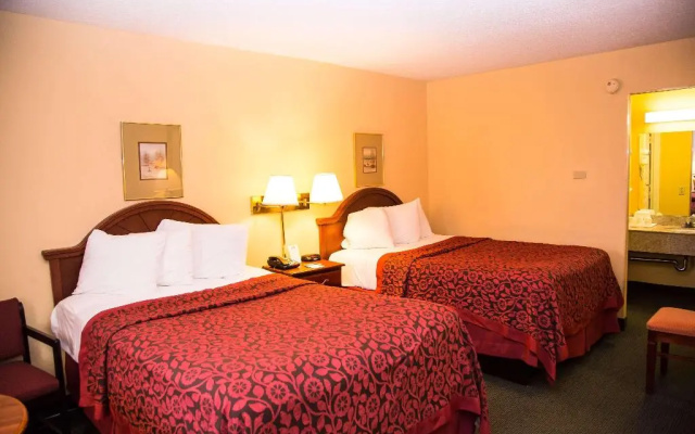 photo 2 of Days Inn Alexandria South