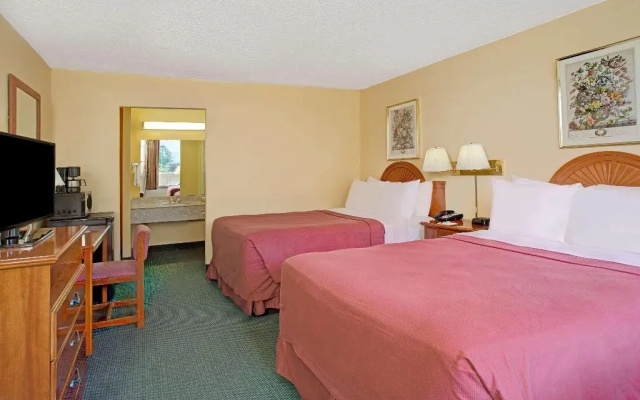 photo 3 of Days Inn Alexandria South