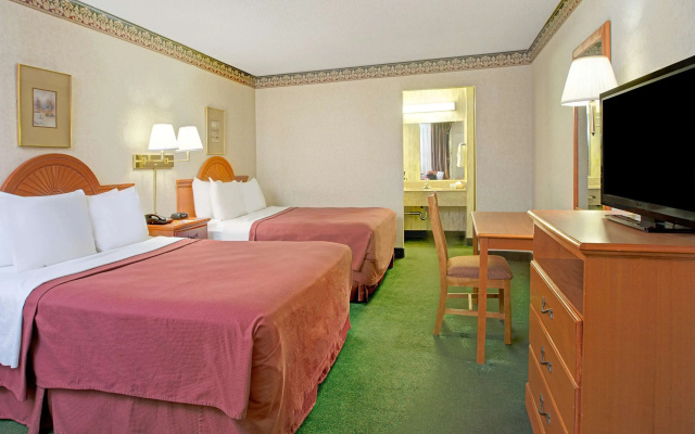 photo 3 of Days Inn by Wyndham Alexandria South