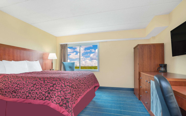 photo 2 of Relax Inn