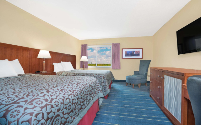 photo 3 of Relax Inn