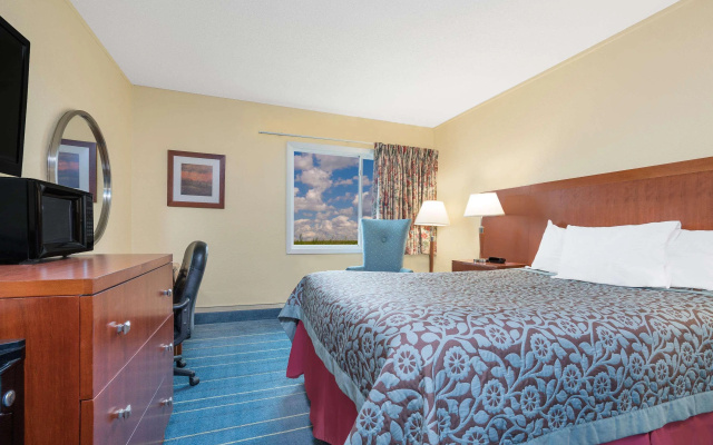 photo 4 of Relax Inn