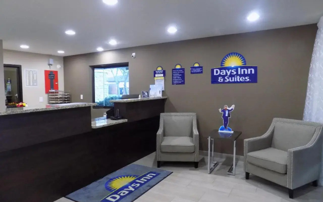 photo 2 of Days Inn & Suites by Wyndham Monroe