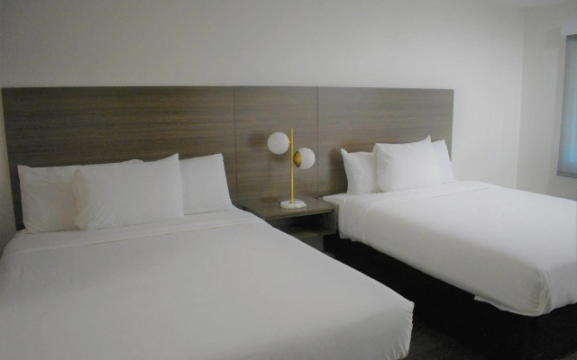 photo 3 of Signature Anaheim Maingate