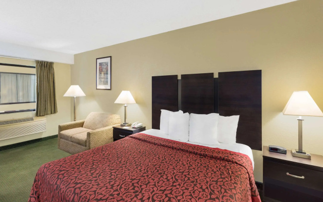 photo 4 of Days Inn & Suites by Wyndham Columbia Airport