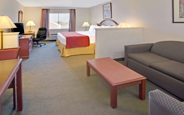 photo 5 of Days Inn & Suites by Wyndham Laurel Near Fort Meade