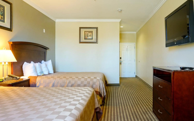photo 5 of Harbor Inn & Suites