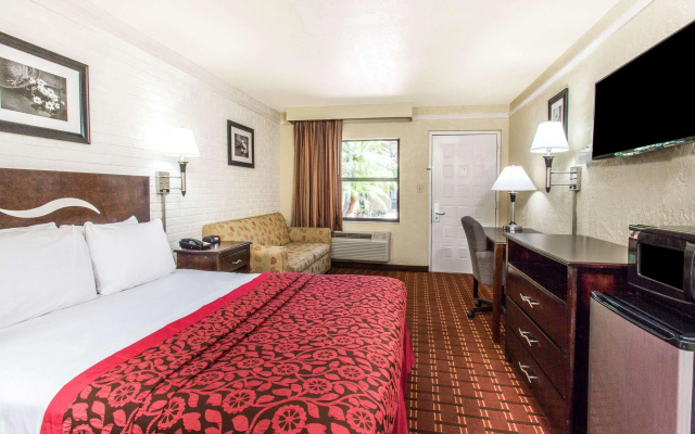 photo 5 of Quality Inn & Suites Altamonte Springs Orlando-North