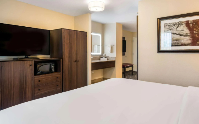 photo 5 of Country Inn & Suites by Radisson, Grandville-Grand Rapids West, MI